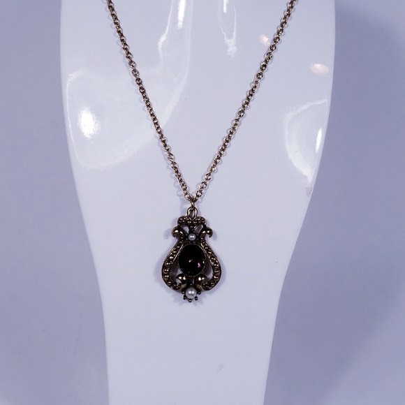 Vintage Pendant & Necklace - Picture 2 of 4